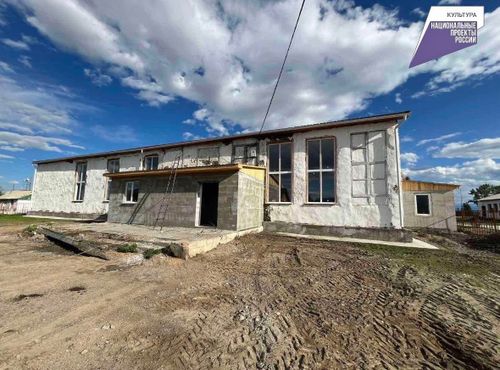 В Туве идет капитальный ремонт Дома культуры в селе Аксы-Барлыке в рамках народной программы ЕР