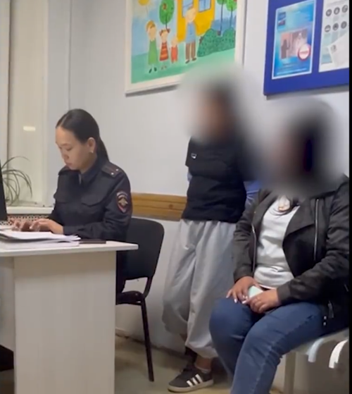 В Туве проигравшая в «Мафию» школьница выполнила условия проигрыша - совершить «шалость» - отправила ложное сообщение о взрывном устройстве