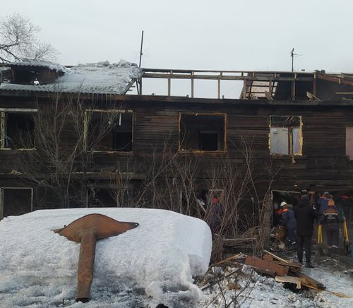 В Кызыле погибший при обрушении в заброшенном доме мужчина разбирал строение на дрова