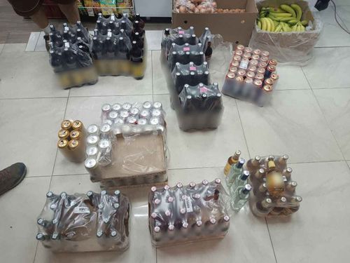 В одной из торговых точек Ак-Довурака изъяли около 133 литров нелегального алкоголя