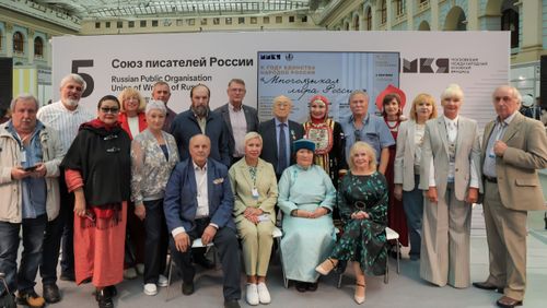 На Московской книжной ярмарке представили книгу тувинской писательницы Артык Ховалыг