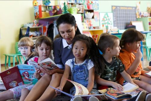 Сегодня - День воспитателя и всех дошкольных работников в России