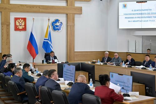 Тывада уругларның эргелерин камгалаар бүрүн эргелиг төлээже дилеглер саны ийи катап көвүдээн