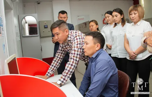 Специалисты МФЦ помогут жителям получить QR-код на покупку угля