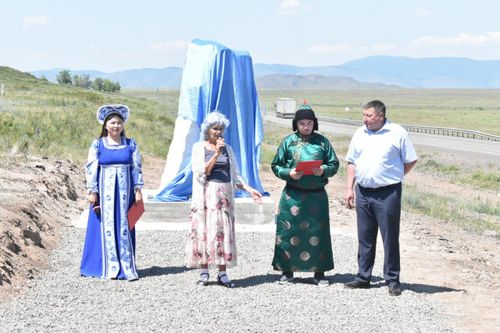 В Туране появился мемориальный знак, посвященный Усинскому тракту
