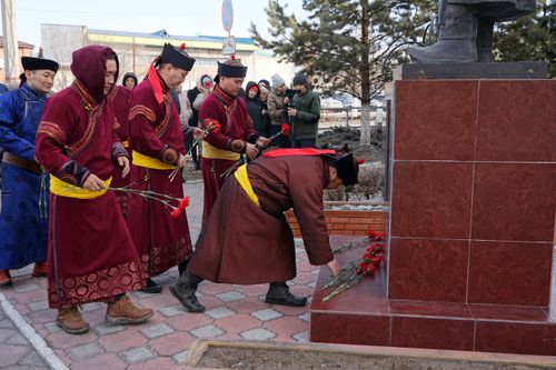В Туве почтили память хоомейжи Конгар-оола Ондара