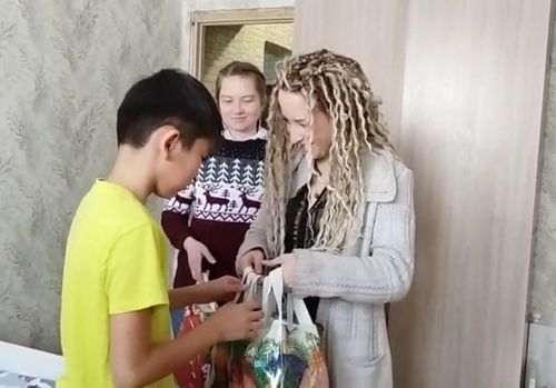 Детей военнослужащих поздравили гости республики