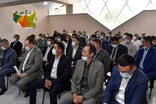 Глава Тувы встретился с вновь избранными депутатами городского Хурала Кызыла и Верховного Хурала Тувы