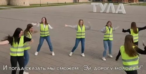 📢Видеовизуальный контент по безопасности дорожного движения в социальных сетях и интернет-изданиях "Пешеходный переход (нейросеть)"