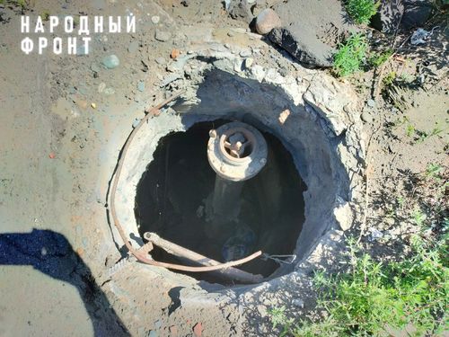 ОНФ Тувы ищет владельцев открытых люков в Кызыле