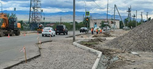 В Туве приводят в нормативное состояние 20 участков автомобильных дорог и два моста