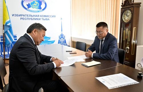 Владислав Ховалыг подал документы для участия в выборах Главы Тувы