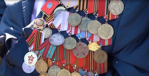 В Туве сегодня отметили День исторической памяти и чести добровольцев Тувинской Народной Республики