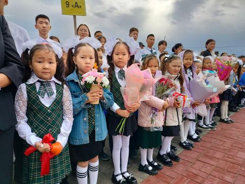 В новой школе № 20 Кызыла прозвучал первый звонок