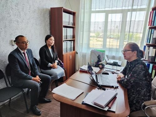 Представители Агентства по делам национальностей рассказали жителям Эрзинского и Тес-Хемского районов о грантовой поддержке