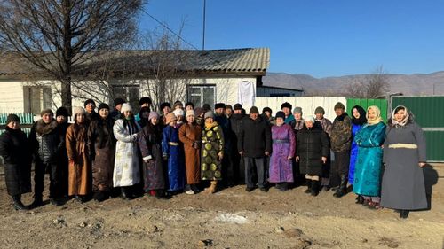 Маадыр иениң ады-биле кудумчуну адаан