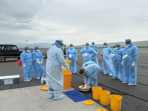 В аэропорту Кызыла отработали действия при выявлении опасной инфекции