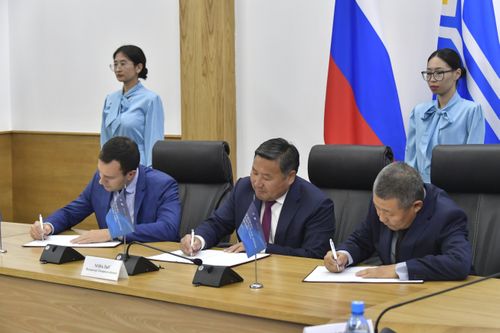 Правительство Тувы подписало соглашение о сотрудничестве с АО «Сбербанк России» и ООО «Специализированный застройщик «Олчей»