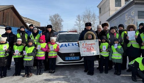 В Туве отметили день образования ЮИД профилактическими весенними акциями