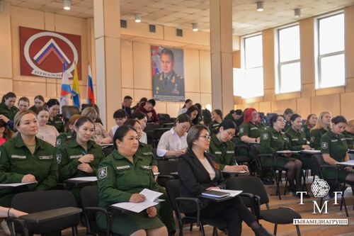 Работники 55-ой бригады проверили себя на знание Конституции Тувы