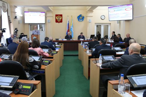 Новый порядок избрания главы города Кызыла и поддержка ветеранов СВО: итоги сессии Верховного Хурала Тувы