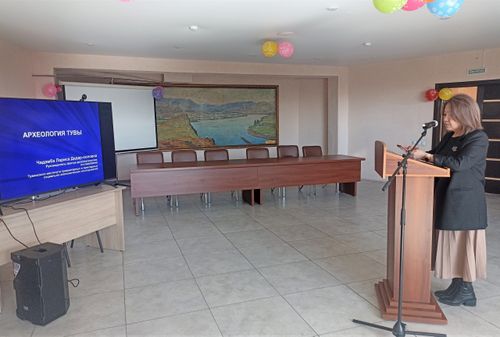 Археологи Тувы и Хакасии обменялись опытом