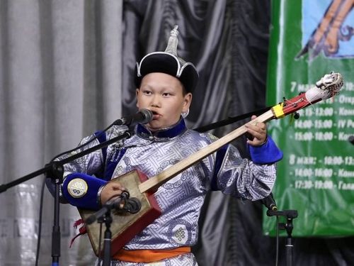 В Туве пройдет конкурс среди юных хоомейжи «Сарадак-2022»