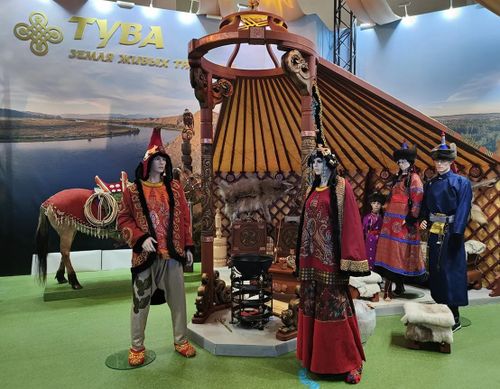 Жителей Тувы приглашают проголосовать за лучшую экспозицию на выставке «Россия»