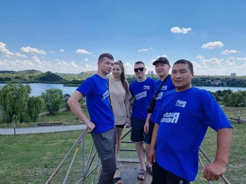 Волонтеры из Тувы оказали помощь пациентам и облегчили работу медиков в приемном отделении Донецка