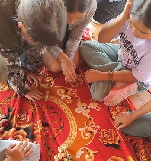 Аът чарыштырып, арбай-хоорлап…