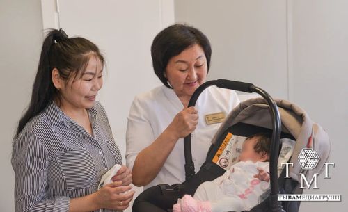 Надежный тыл и доброе слово. Коллектив Инфекционной больницы Тувы помог семьям участников СВО