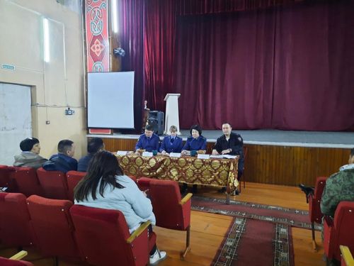 Зампрокурора Тувы посетил Тес-Хемский район