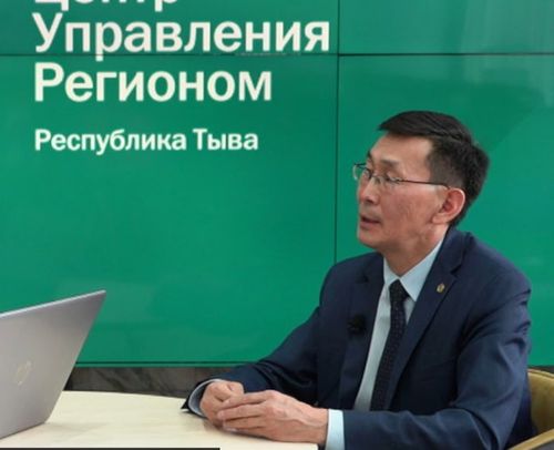 Вице-премьер Тувы Орлан Сарыглар ответил на вопросы жителей Тувы в прямом эфире