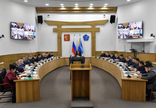 Глава Тувы поручил региональному Миндортрансу оказать содействие в расчистке дорог к чабанским стоянкам