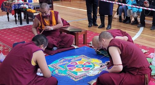 Ченрезиг Бурганының мандалазын бузар езулал апрель 2-де болур