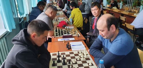 В Туве завершился чемпионат республики по шахматам среди мужчин