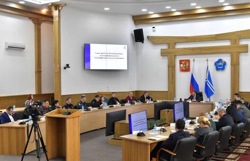 В Туве провели заседание Совета по межнациональным и межконфессиональным отношениям