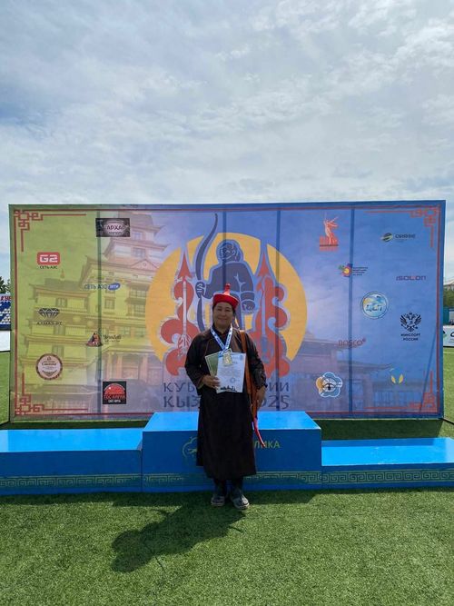 Сотрудница УФСИН России по Туве стала победителем соревнований по стрельбе из лука