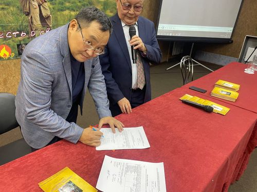 Цифровая копия фильма «Повесть о светлом мальчике» передана в Национальный музей Тувы