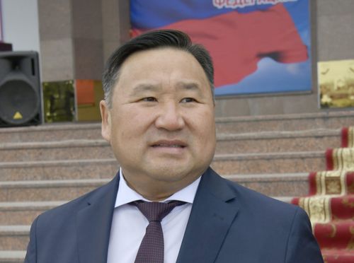 Глава Тувы поздравил жителей республики с праздником 1 мая