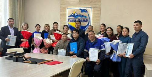 В Кызыле лучших работников транспорта республики наградили в честь профессионального праздника