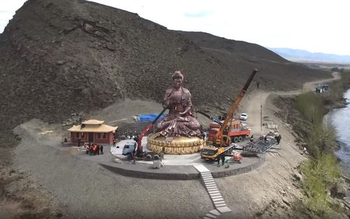 В столице Тувы устанавливают еще одну статую Будды