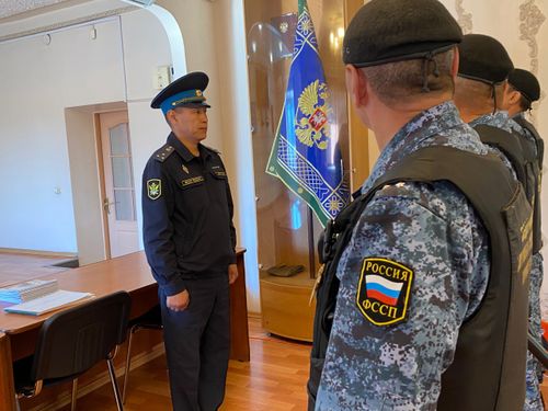 Сегодня у судебных приставов профессиональный праздник