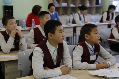 В Туве проходит отборочный этап конкурса «Учитель года - 2026»