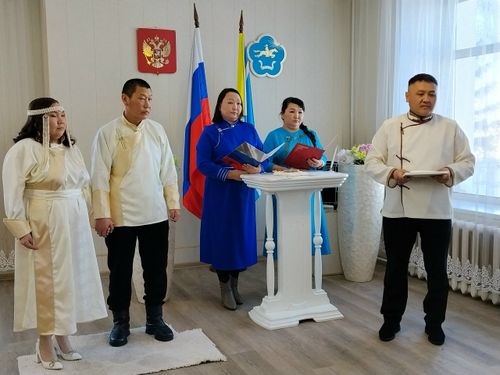 Арыг-Үзүүнден аныяктар тыва езу-биле бадылашкан