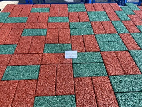 В Туве наращивают темпы производства резиновой плитки и брусчатки