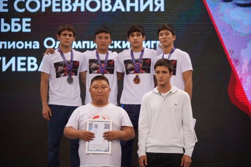 Борцы из Тувы блистают на турнире Бувайсара Сайтиева