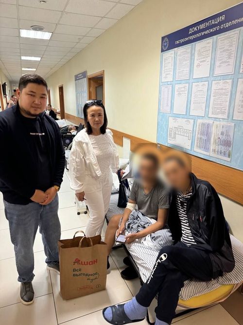 Полпредство Тувы и активисты продолжают поддерживать раненых бойцов в госпиталях Москвы