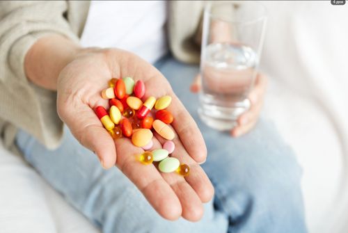 Как часто россияне принимают витамины и БАДы?