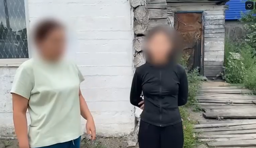 В Кызыле девочка поблагодарила сотрудников полиции за помощь в возврате утерянного кошелька с 355 000 рублями